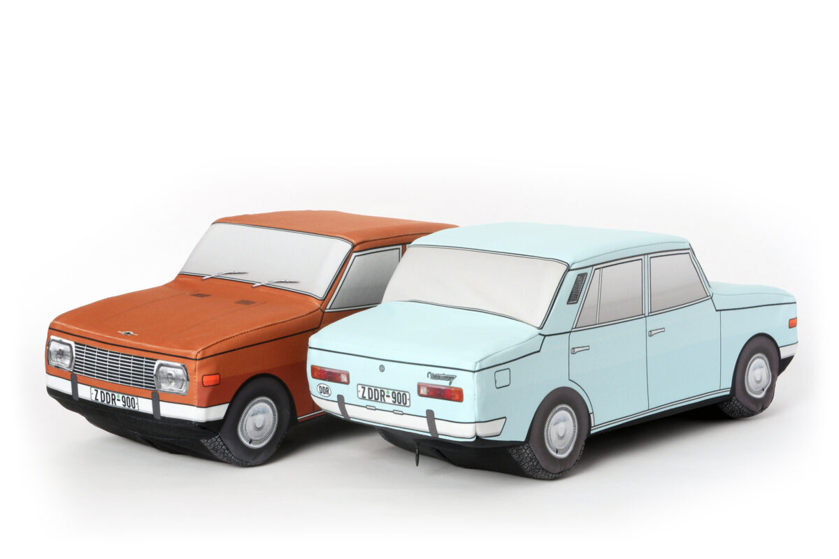 Wartburg 353 plush car