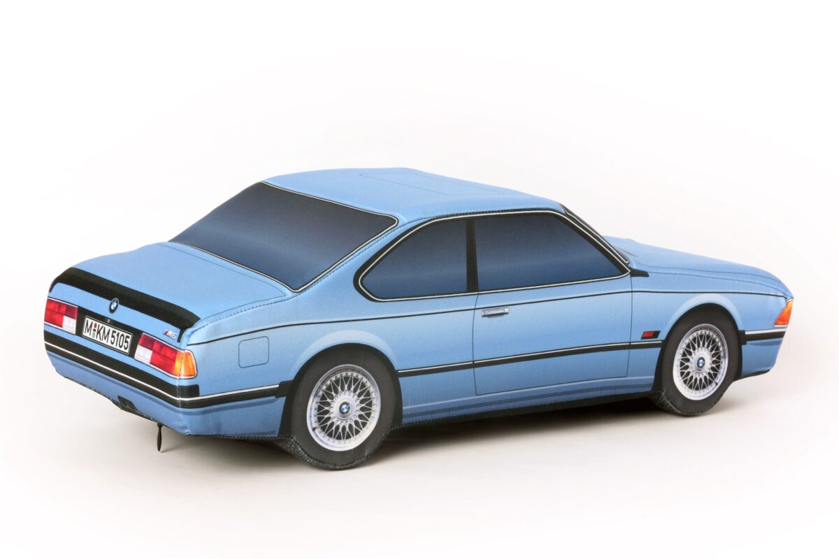 BMW M6 E24 plush car