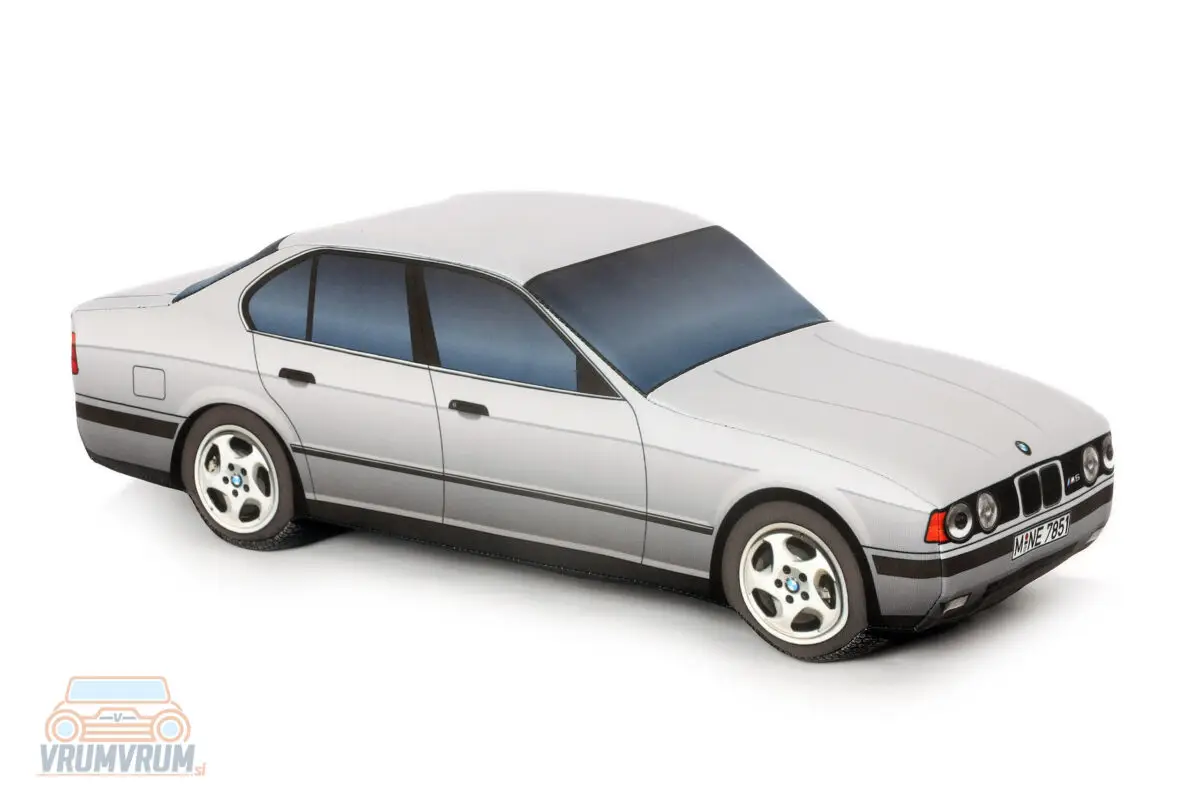 BMW M5 E34 coussin décoratif vrumvrum