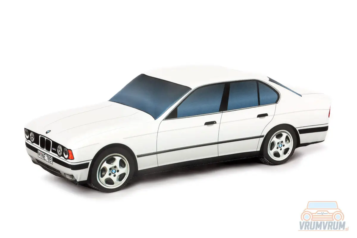 BMW M5 E34 coussin décoratif vrumvrum